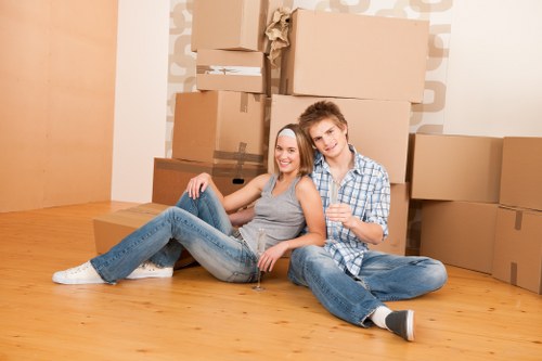 Removal van serving homes and businesses in Hayes